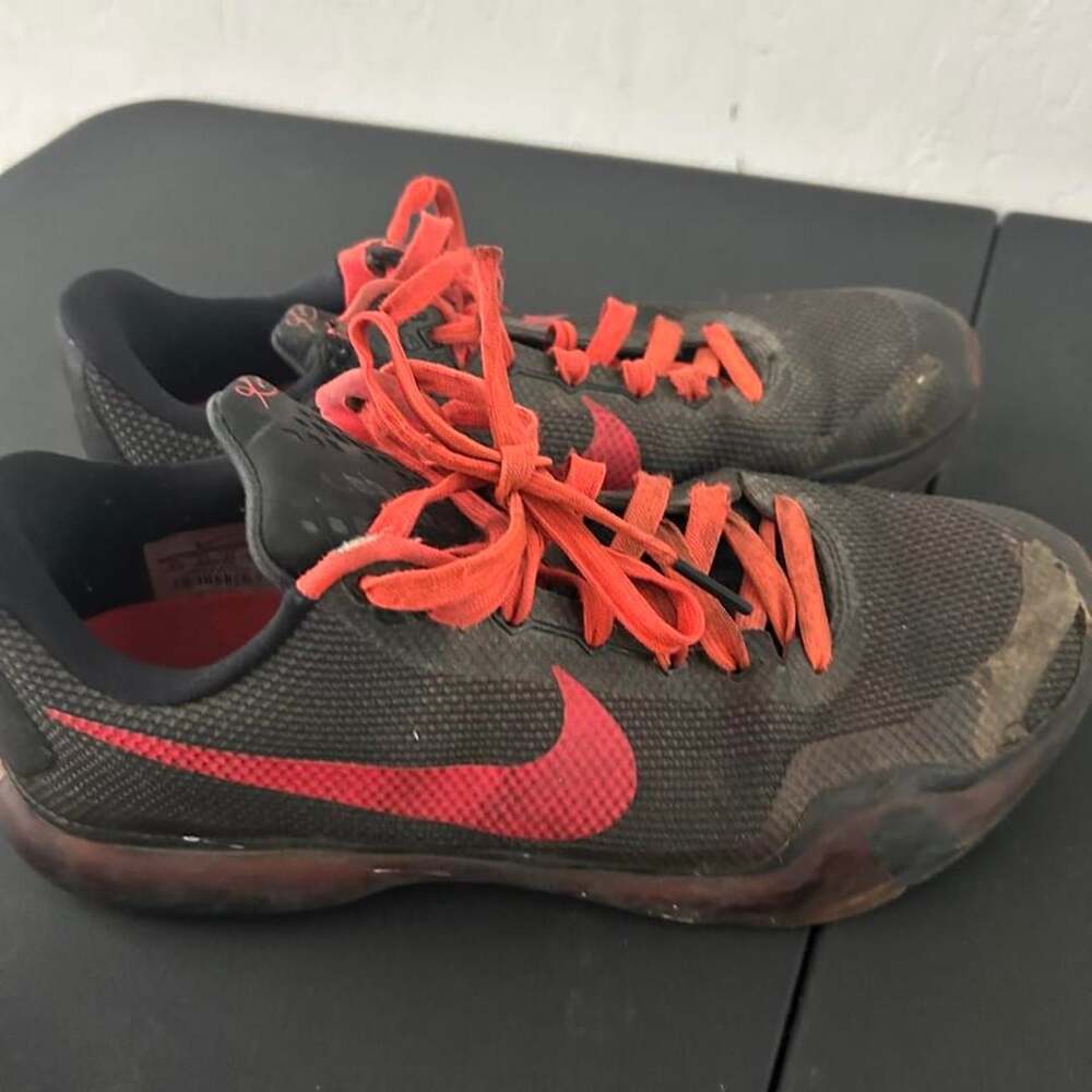 Nike Kobe 10 Bright Crimson Size US 9.5 Basketball Sneakers